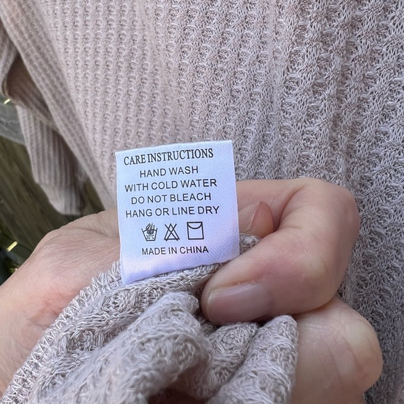 👗Grace & Emma Sequin Sleeve Beige/light pink Top - Picture 9 of 9